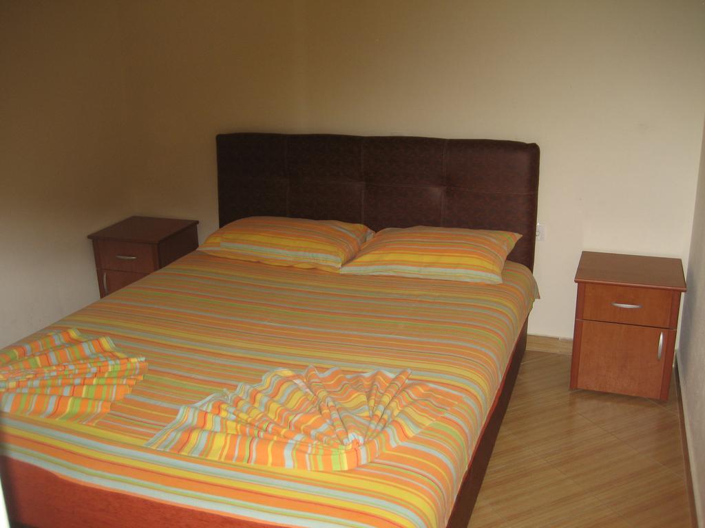 Guest House Vila Mimoza Ulcinj Exteriör bild